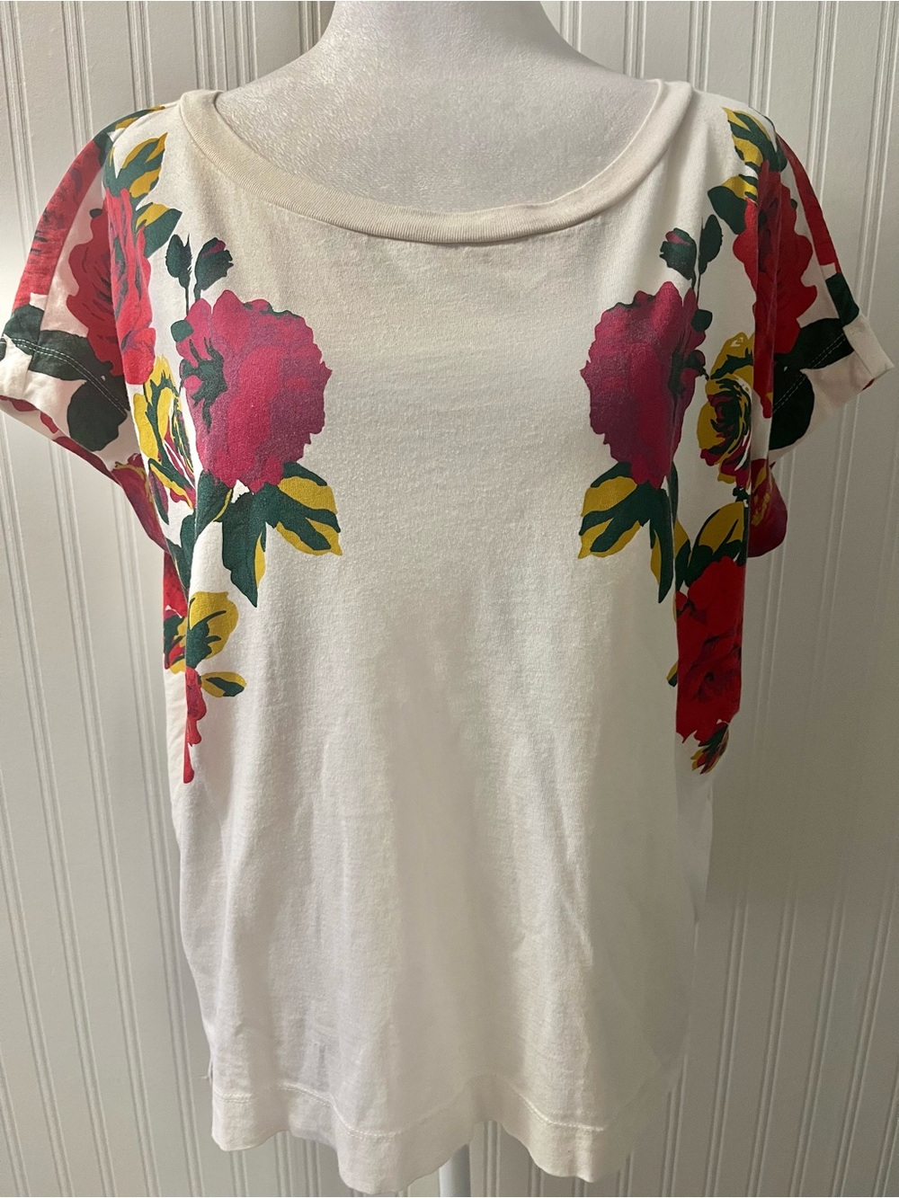 Anthropologie Cream Scoop-Neck Tee with Red Rose Print